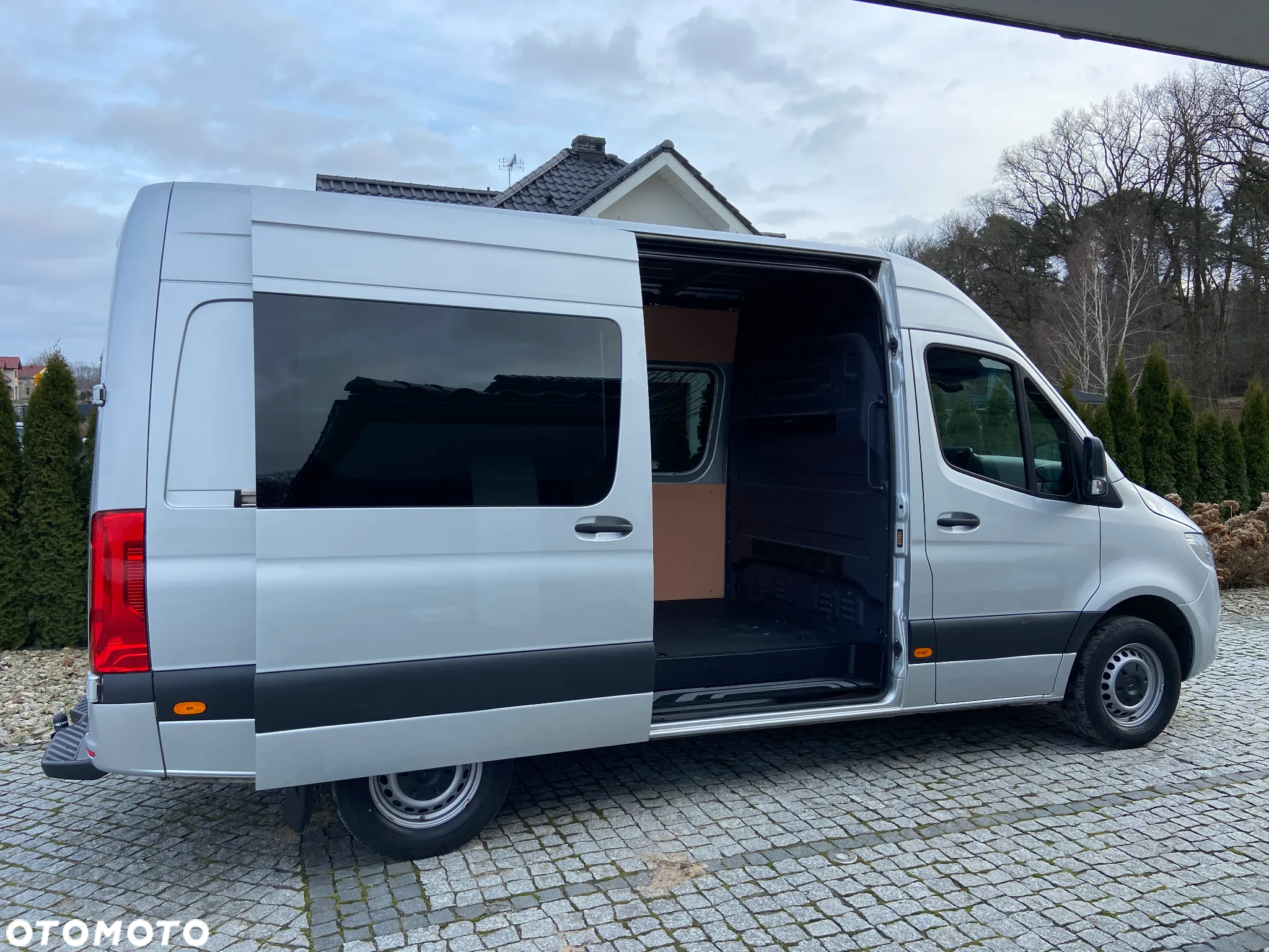 Mercedes-Benz Sprinter - 14