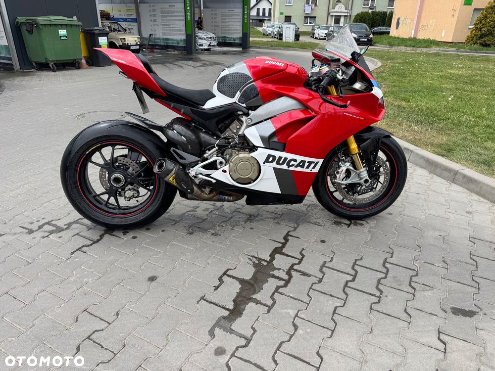 Ducati Panigale V4S - 4