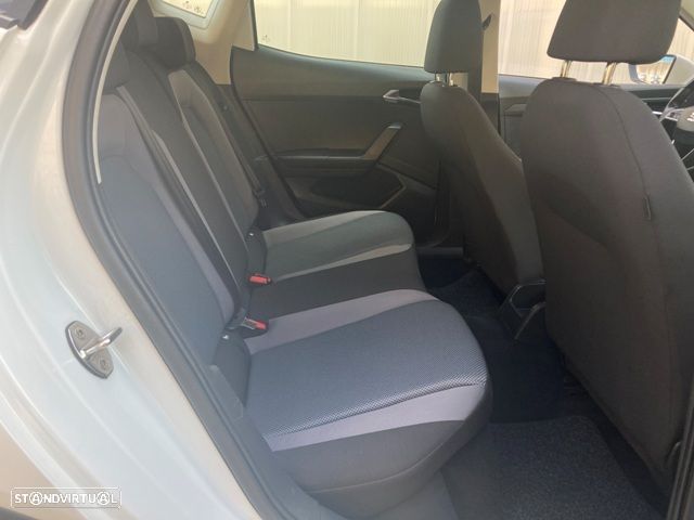 SEAT Arona 1.6 TDI Reference — fotografia 36