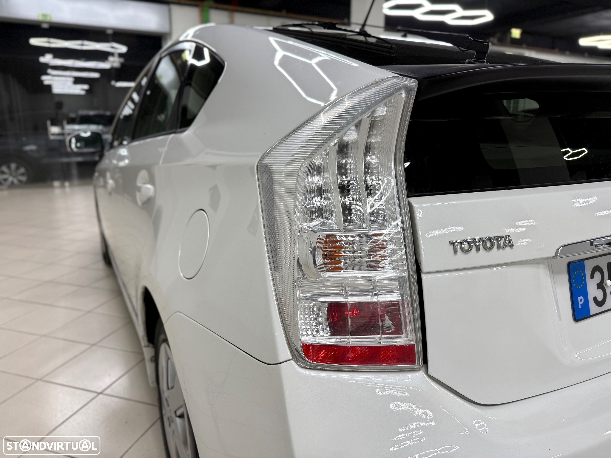 Toyota Prius 1.8 - 10