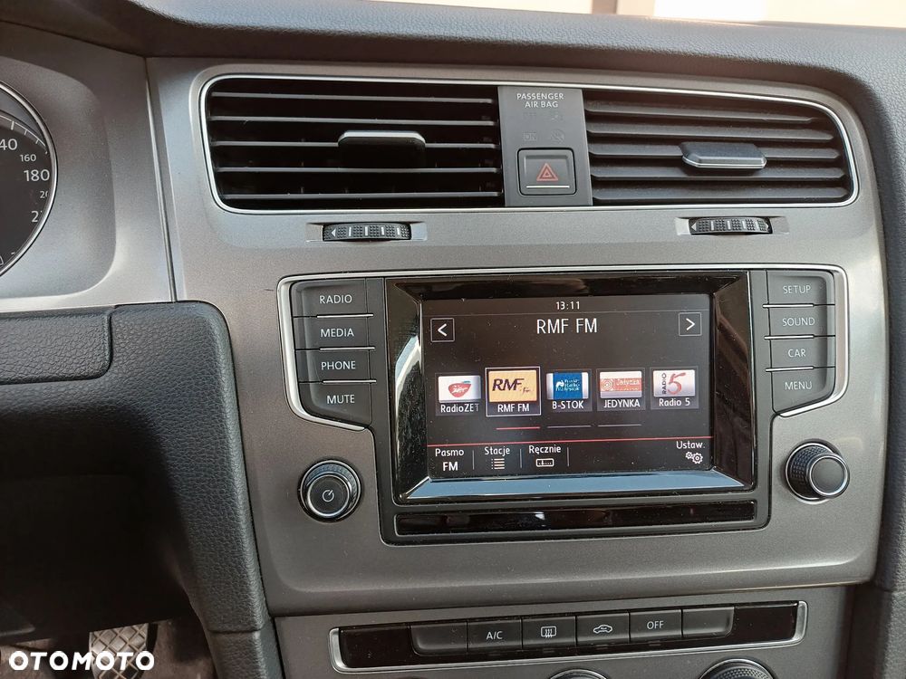 Volkswagen Golf - 29