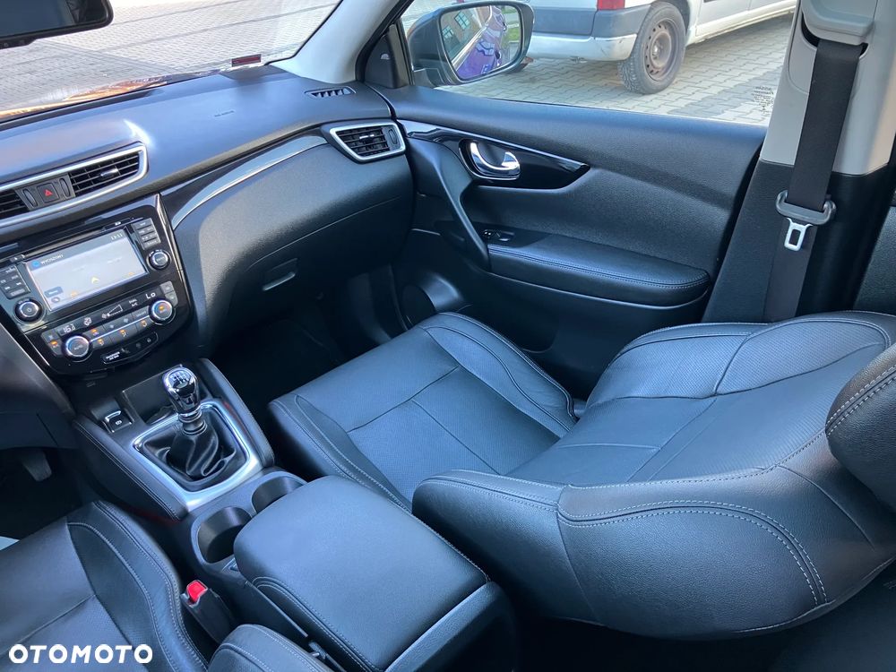 Nissan Qashqai 1.2 DIG-T N-Connecta EU6 - 31