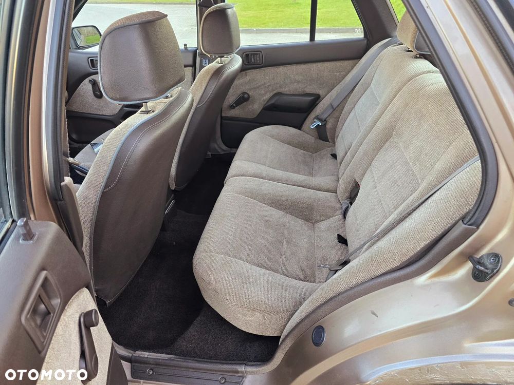 Mitsubishi Lancer 1500 GLXi - 10