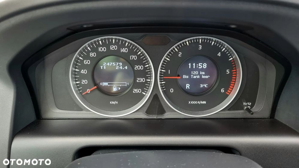 Volvo XC 60 D3 Geartronic Momentum - 24