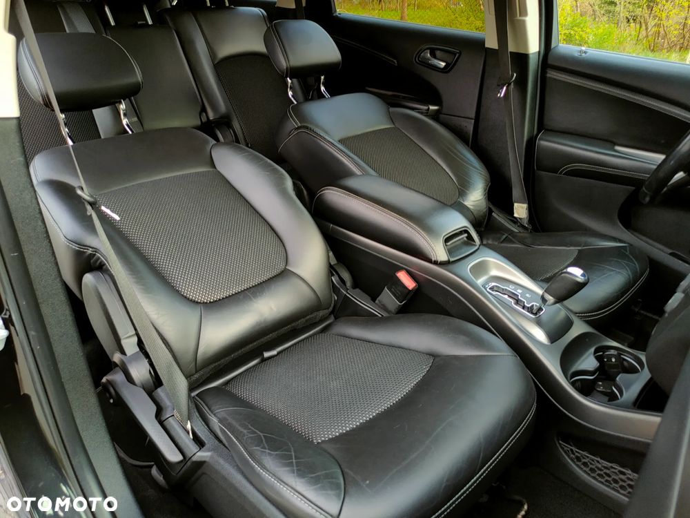 Fiat Freemont 2.0 Multijet 16V DPF Automatik Allrad Lounge - 17