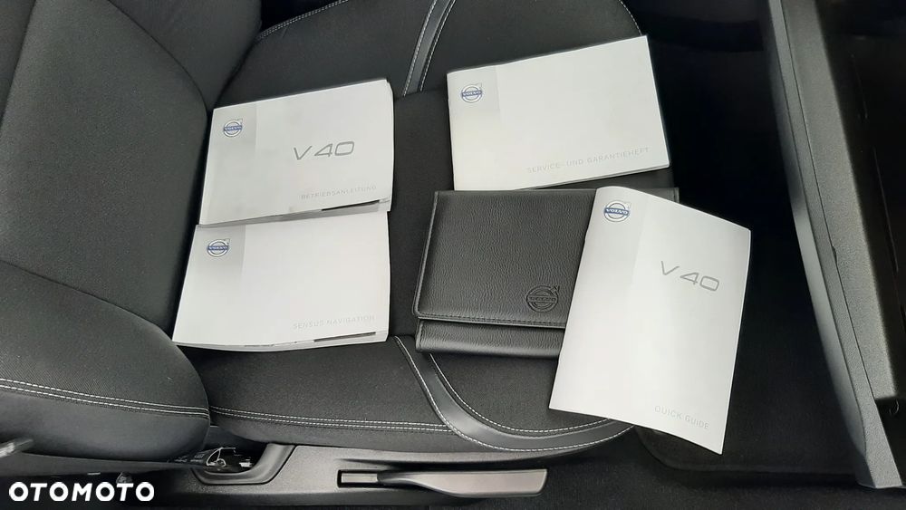 Volvo V40 T4 Momentum - 20