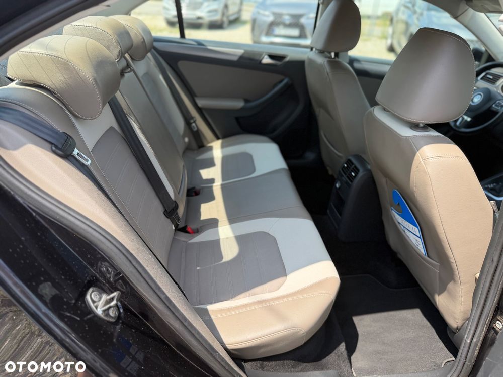 Volkswagen Jetta 1.4 TSI DSG Comfortline - 19