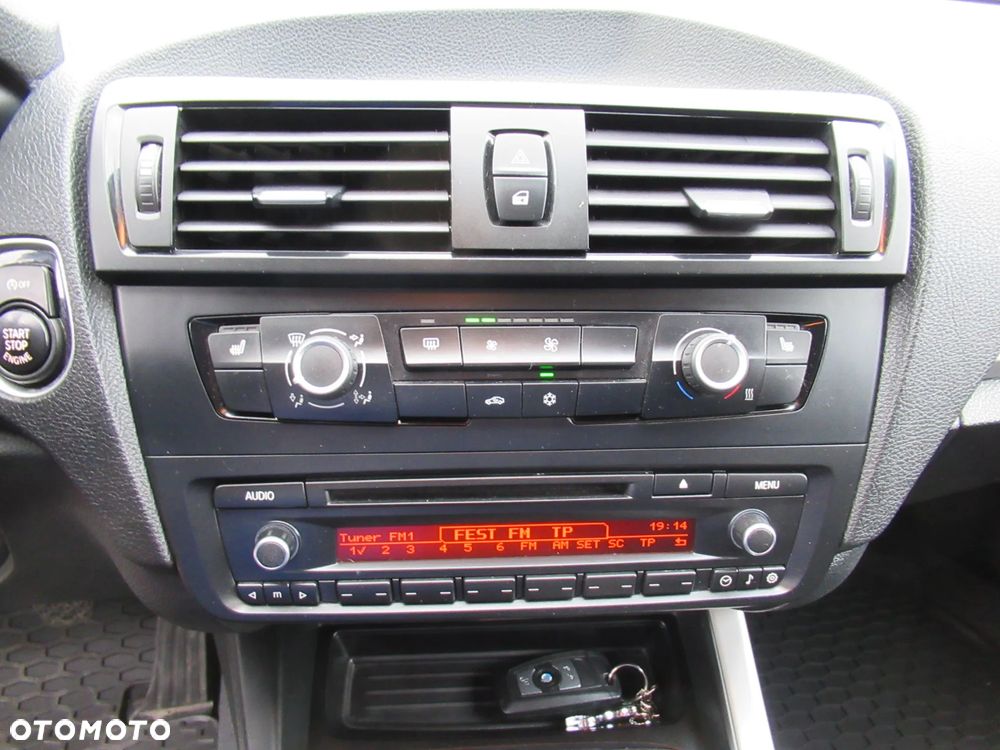 BMW Seria 1 116i - 12