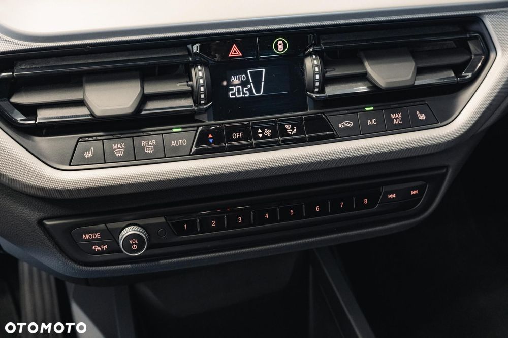 BMW Seria 1 - 24
