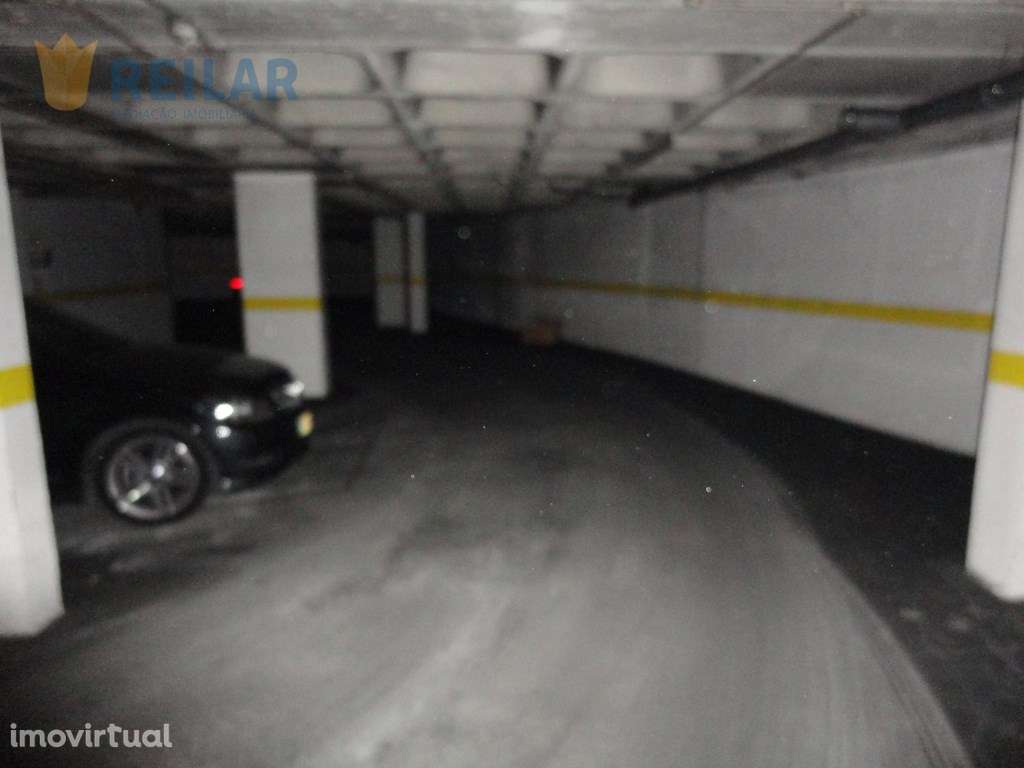 Sapadores - Parqueamento 5 m2 - Grande imagem: 3/6