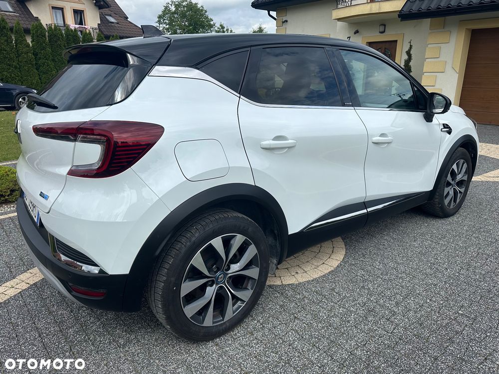 Renault Captur 1.6 E-TECH Plug-In Initiale Paris - 2