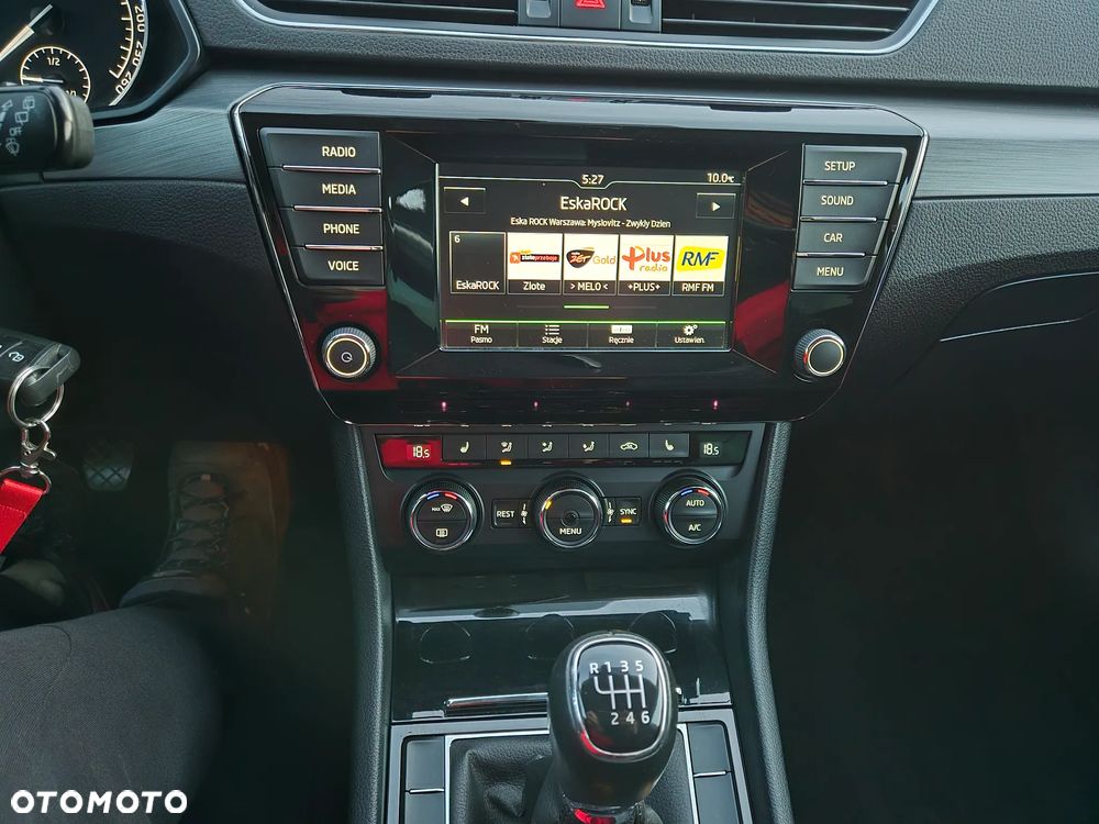 Skoda Superb 2.0 TDI Premium Edition - 23