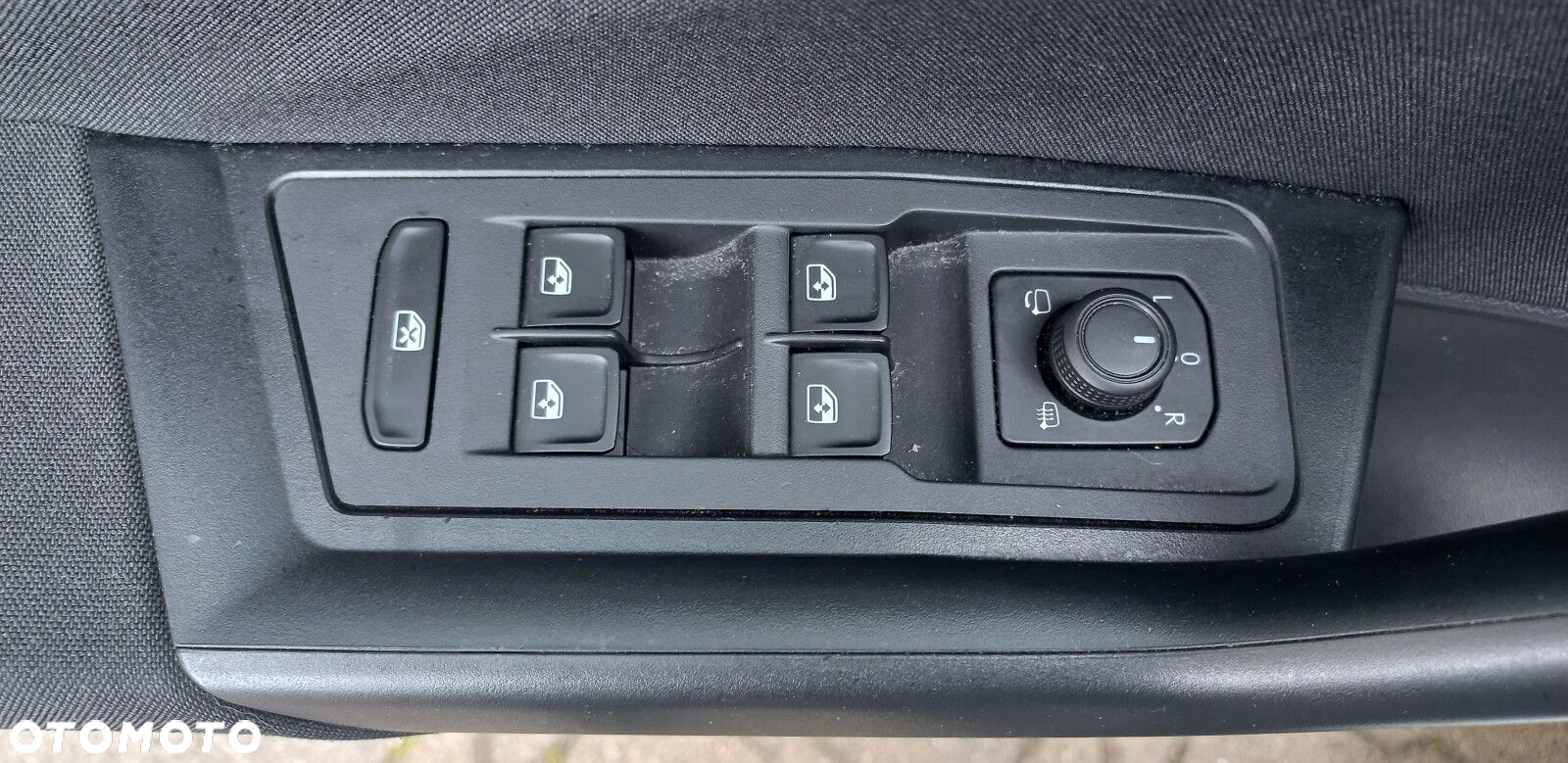 Volkswagen T-Roc - 21