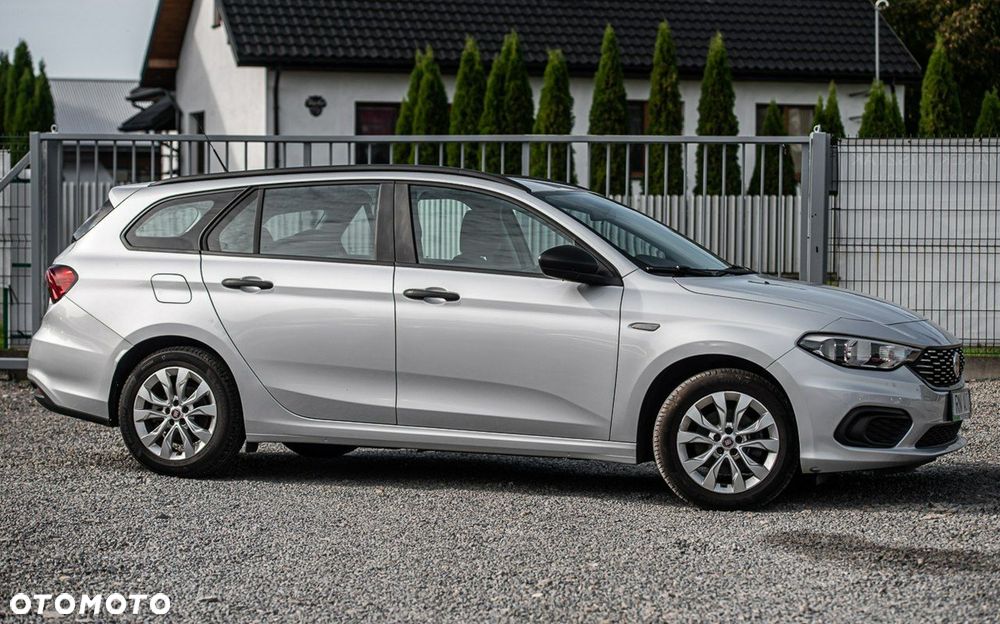 Fiat Tipo - 12