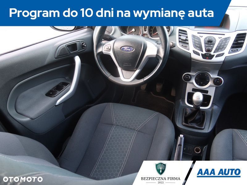 Ford Fiesta - 8