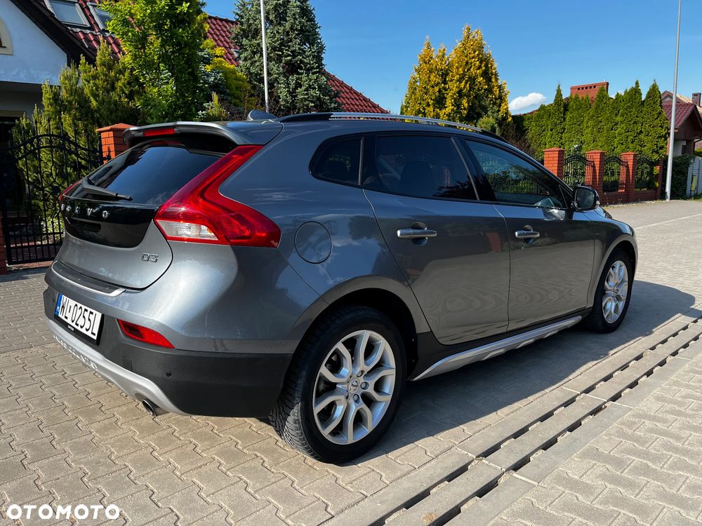 Volvo V40 Cross Country D3 Drive-E SCR Summum - 4
