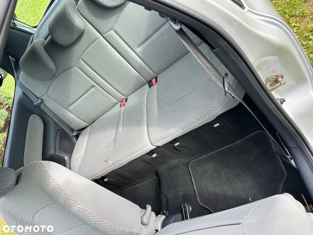 Renault Clio 1.2 16V Authentique - 12