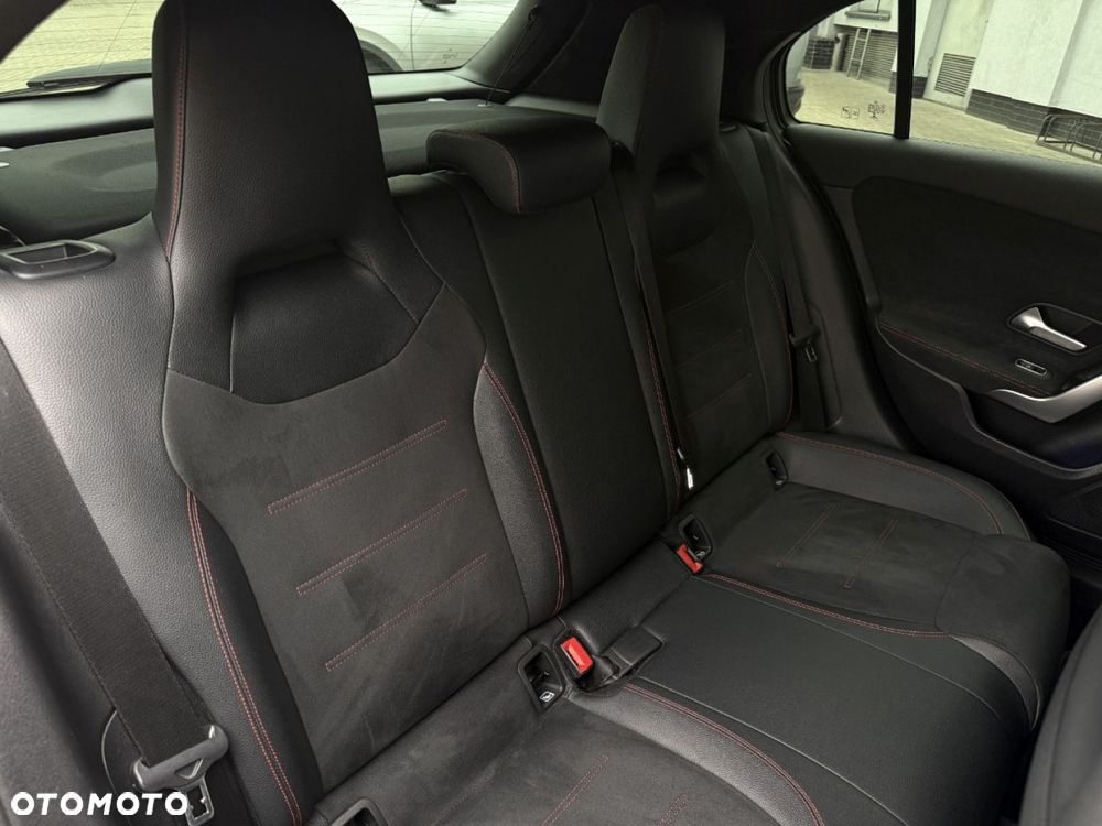 Mercedes-Benz Klasa A 200 AMG Line 7G-DCT - 35