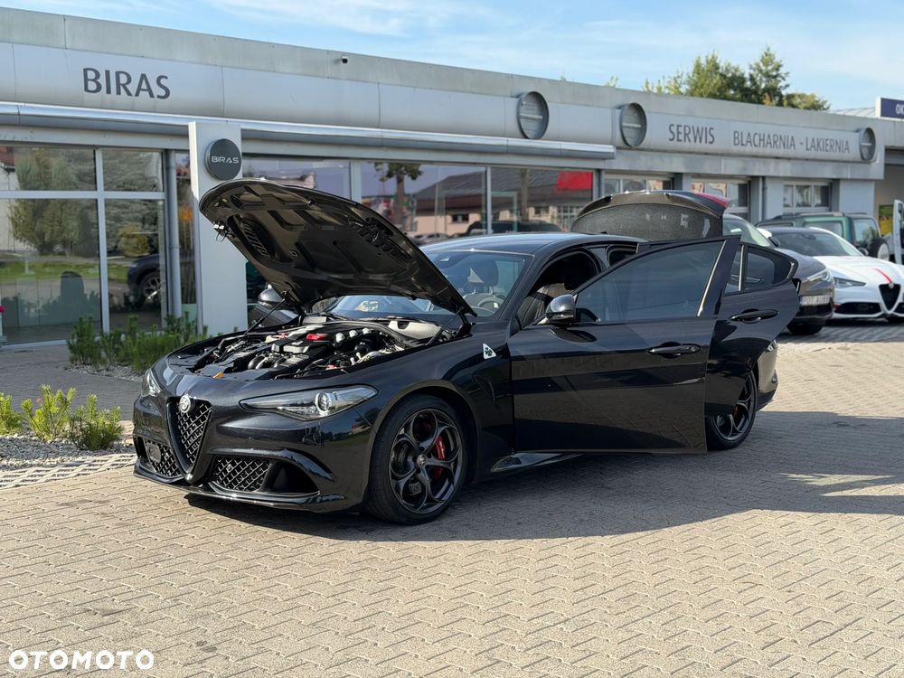 Alfa Romeo Giulia 2.9 V6 Bi-Turbo AT8 Quadrifoglio - 35