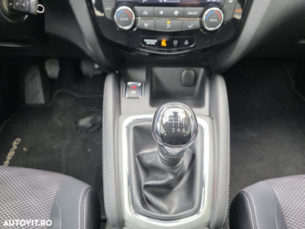 Nissan Qashqai 1.2 DIG-T ACENTA - 17