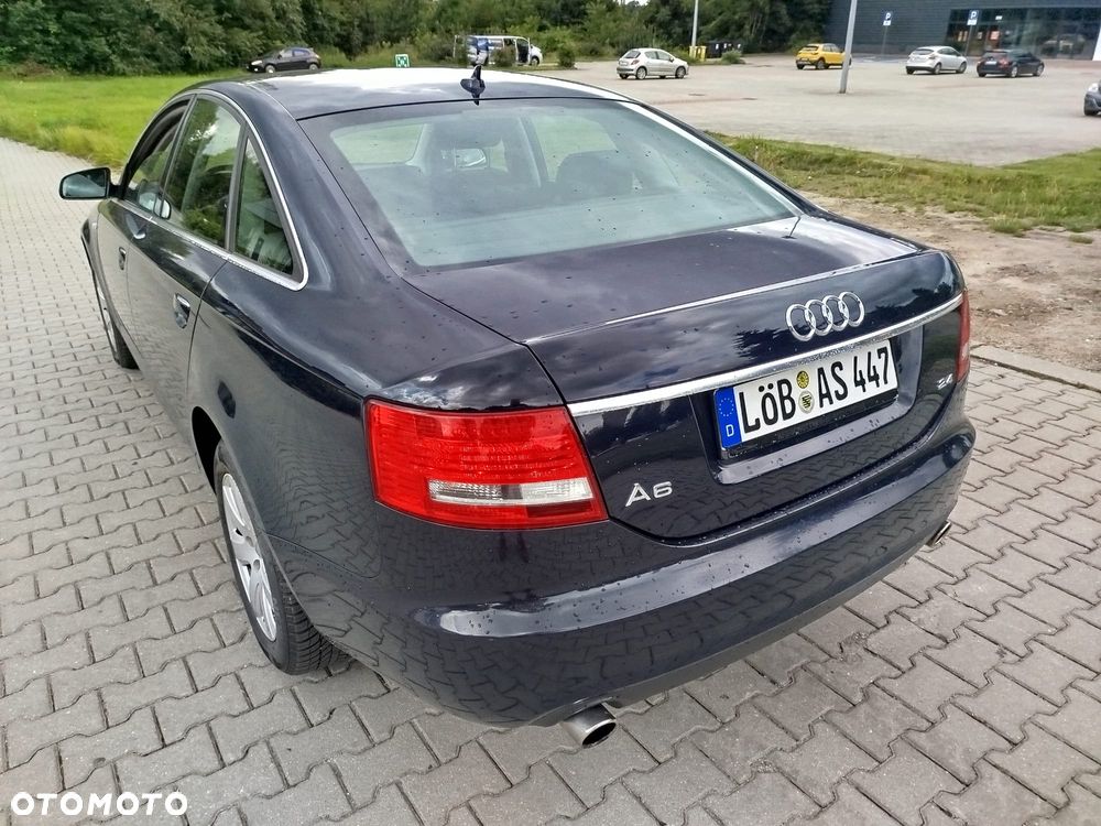 Audi A6 Limousine 2.4 - 5