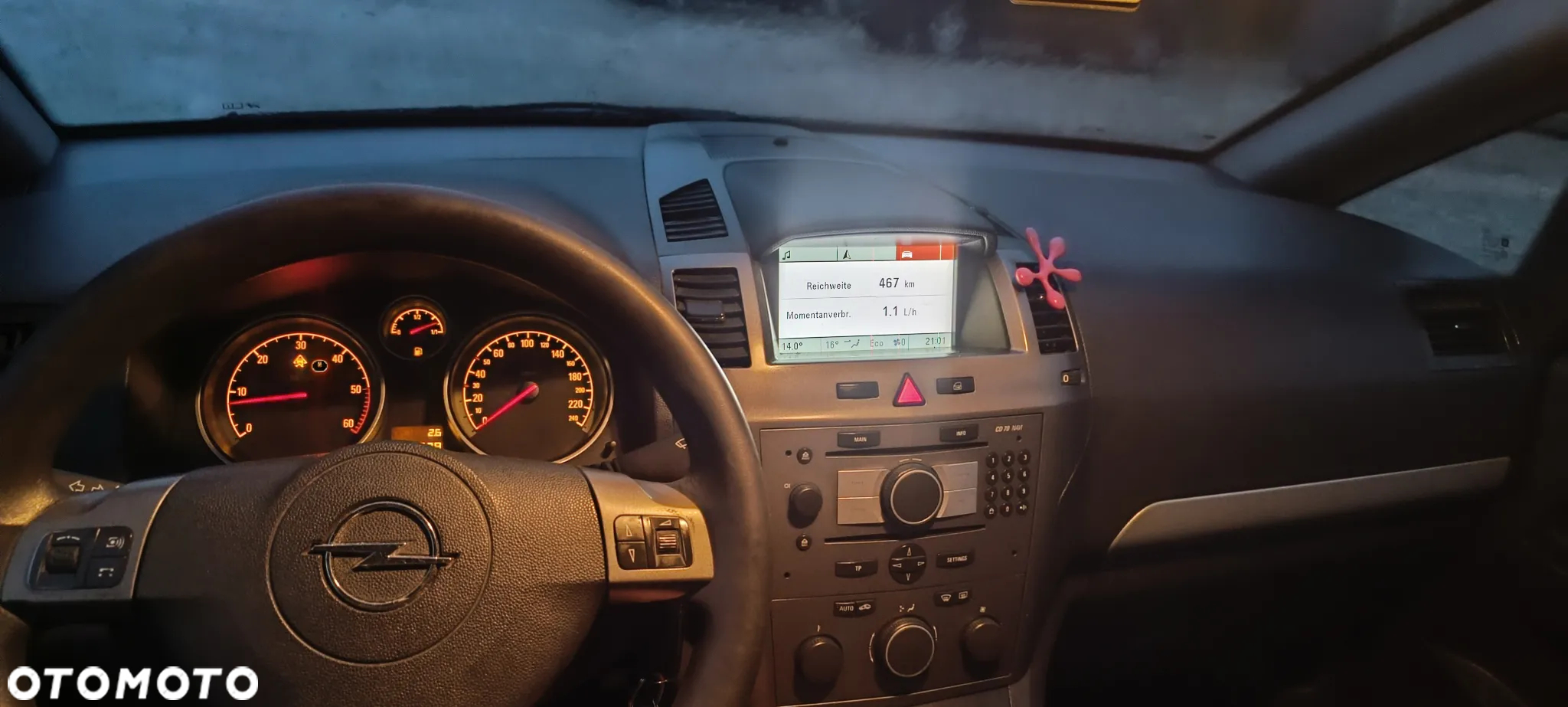 Opel Zafira - 24