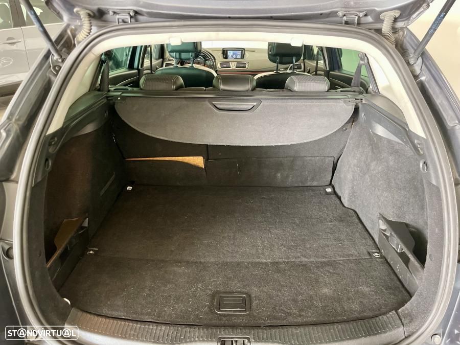 Renault Mégane Sport Tourer 1.5 dCi GT Line - 28