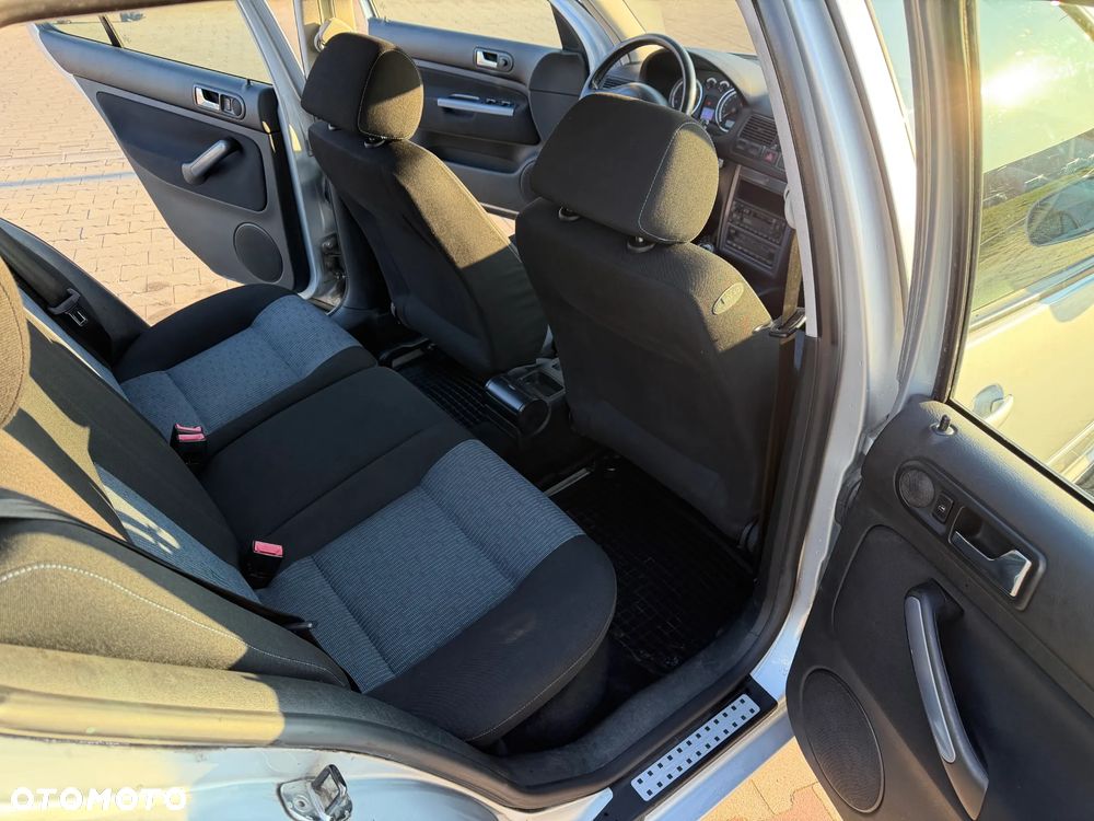 Volkswagen Golf - 15