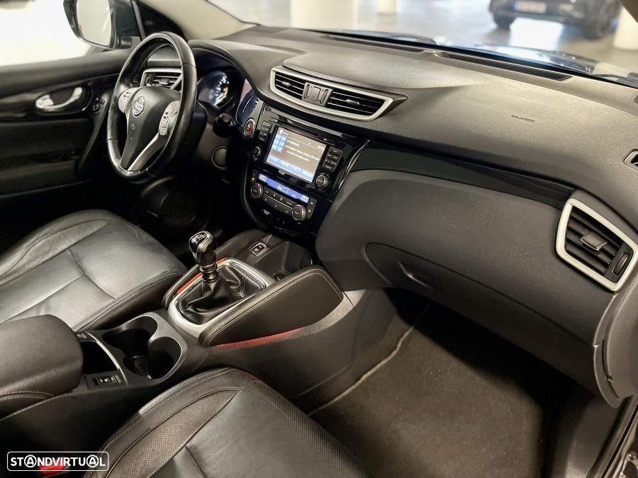 Nissan Qashqai 1.5 dCi Tekna Premium 17 360 - 28