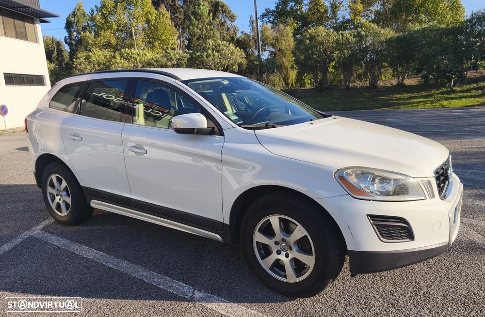 Volvo XC 60 2.0 D4 Momentum Start/Stop - 2