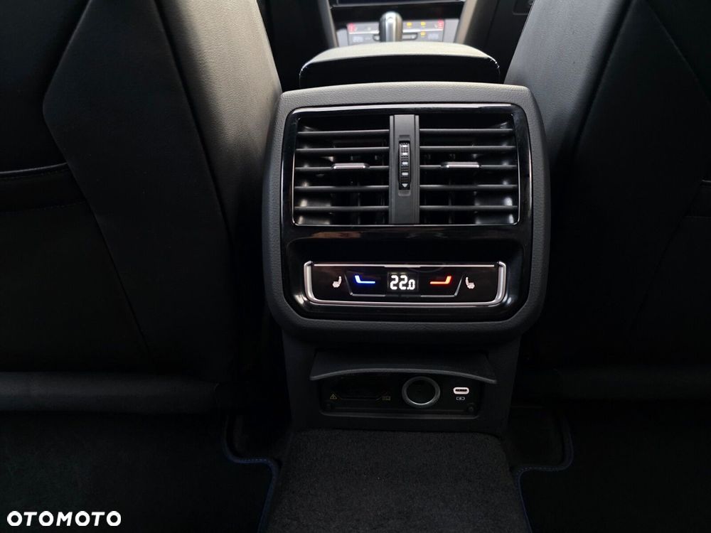 Volkswagen Arteon 2.0 TSI 4Motion R DSG - 33