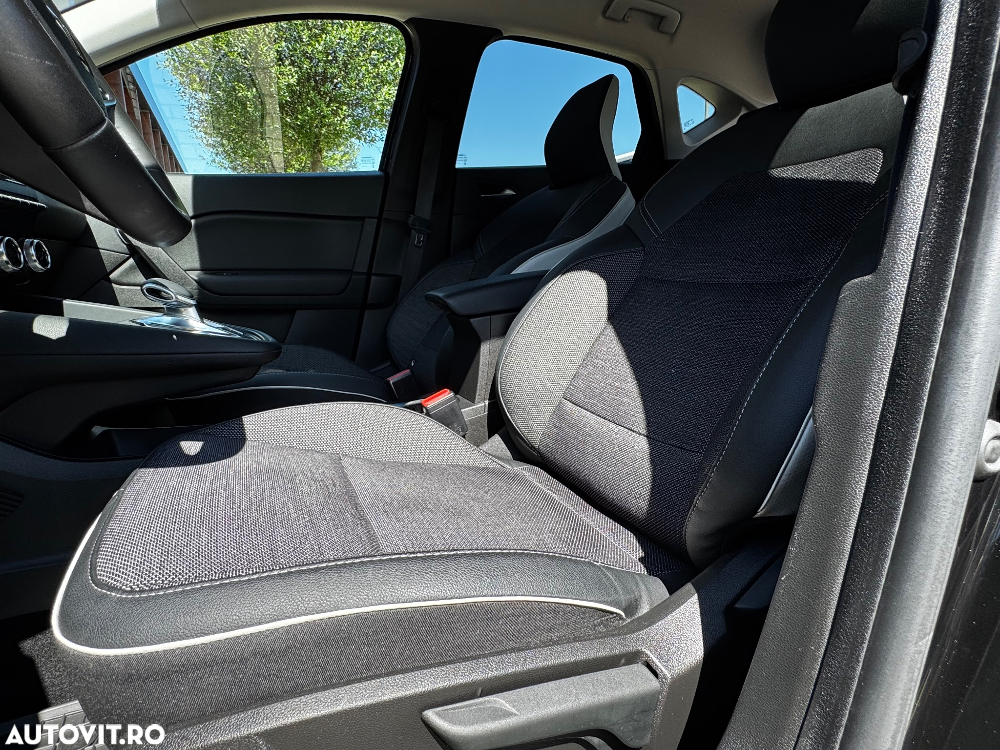 Renault Captur - 33