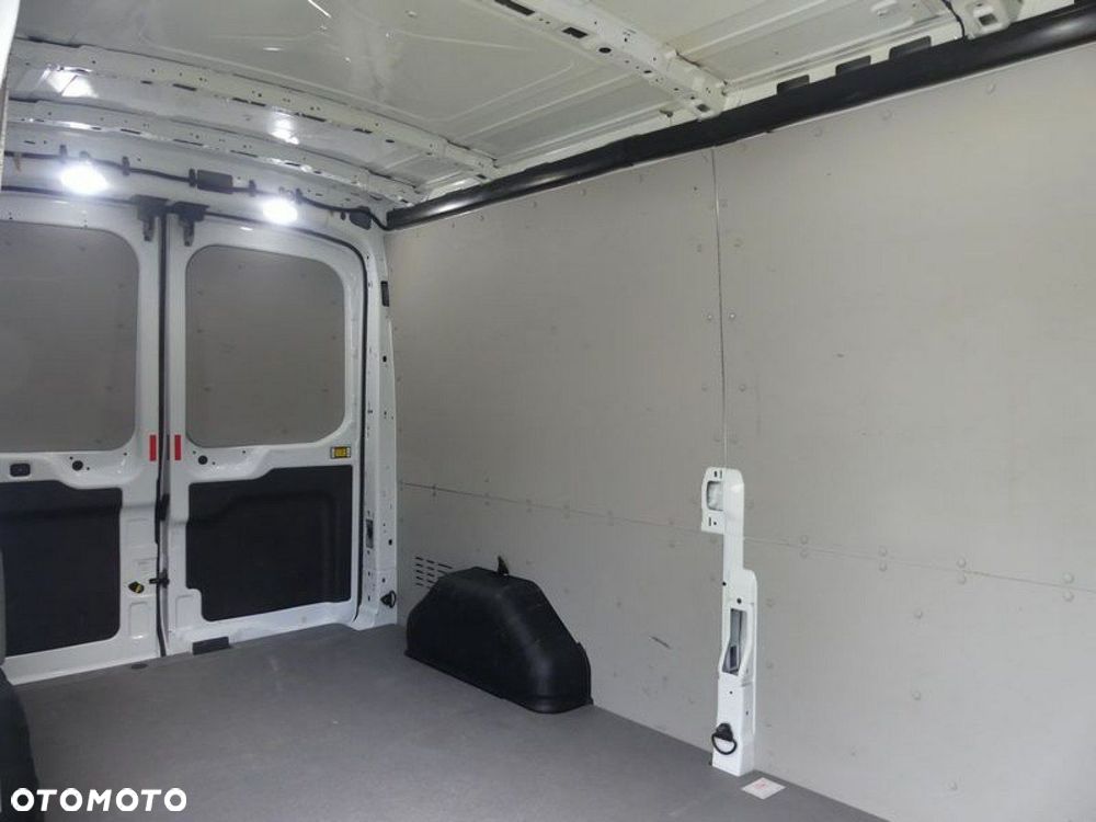 Ford Transit - 9