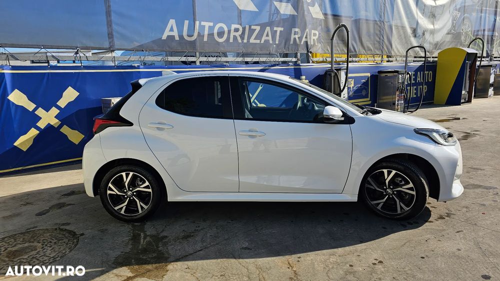 Toyota Yaris 1.5 VVT-i HSD Dynamic - 4