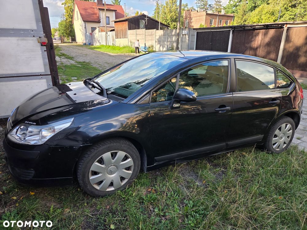 Citroën C4 1.4 16V Magic - 1
