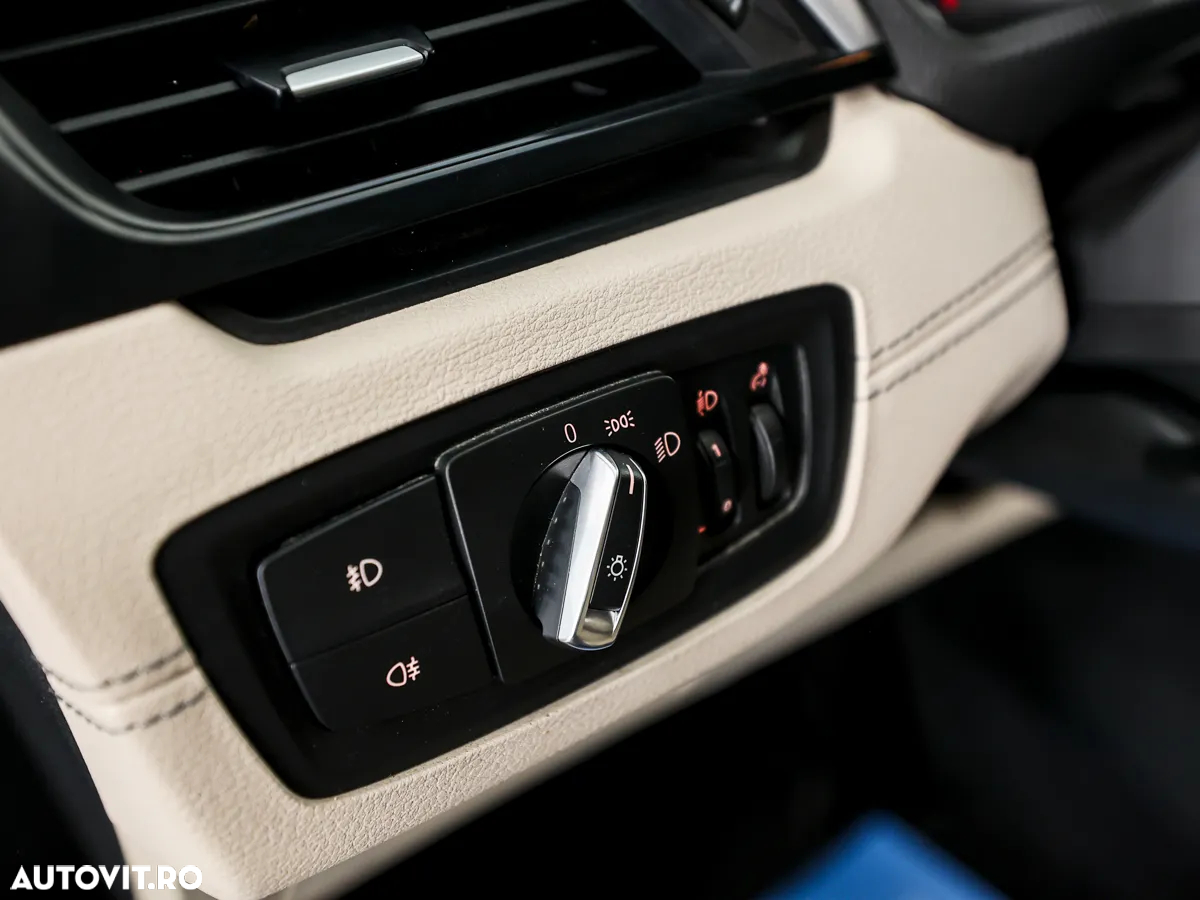 BMW X2 sDrive18i Edition Goldplay - 24