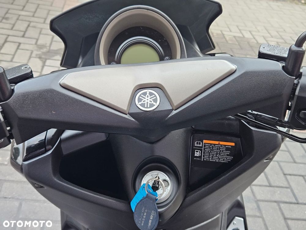 Yamaha NMAX - 12