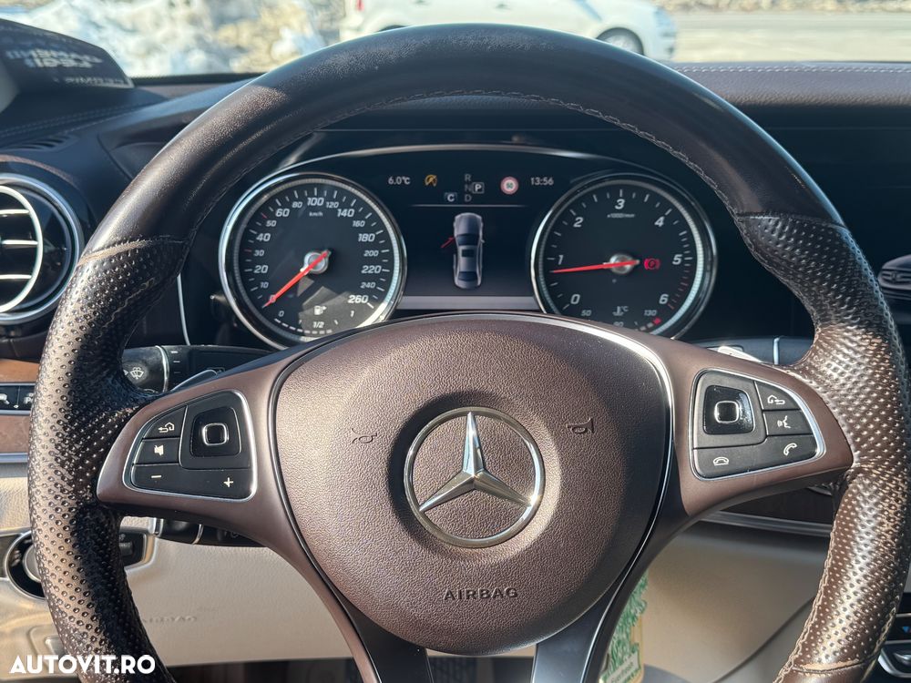 Mercedes-Benz E 220 d 4MATIC Aut. - 27