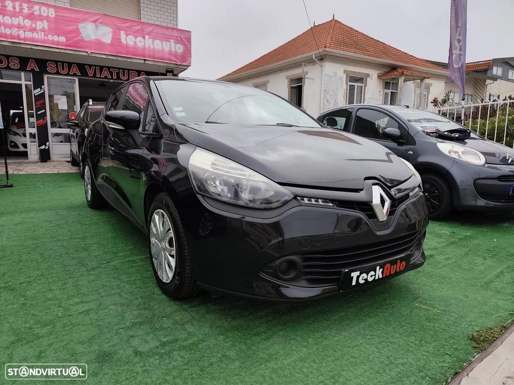 Renault Clio 1.2 16V Confort 130g - 1
