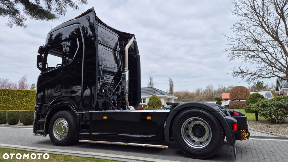 Scania ///S450///2021///RETARDER/// FULL LED///ALUMINIOWE FELGI/// ZABUDOWY MIĘDZYOSIOWE/// ORUROWANIE///DUŻE ZBIORNIKI/// WYŚWIETLACZ OBCIĄŻENIA/// NAWIGACJA///STAN BARDZO DOBRY - 4