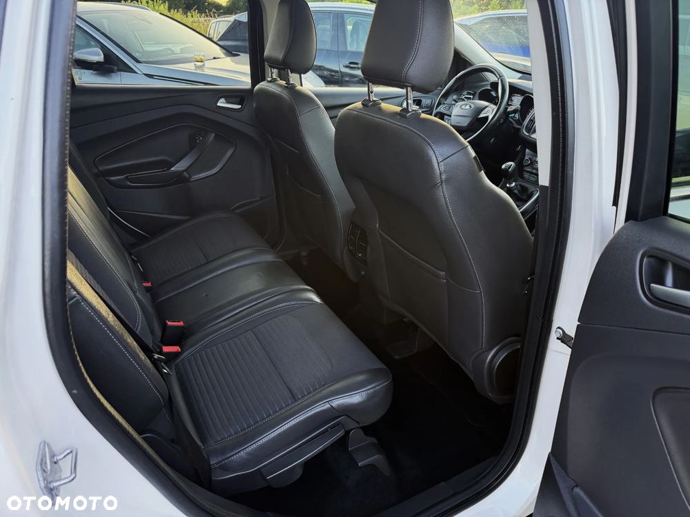 Ford Kuga 2.0 TDCi 4x2 Titanium - 11