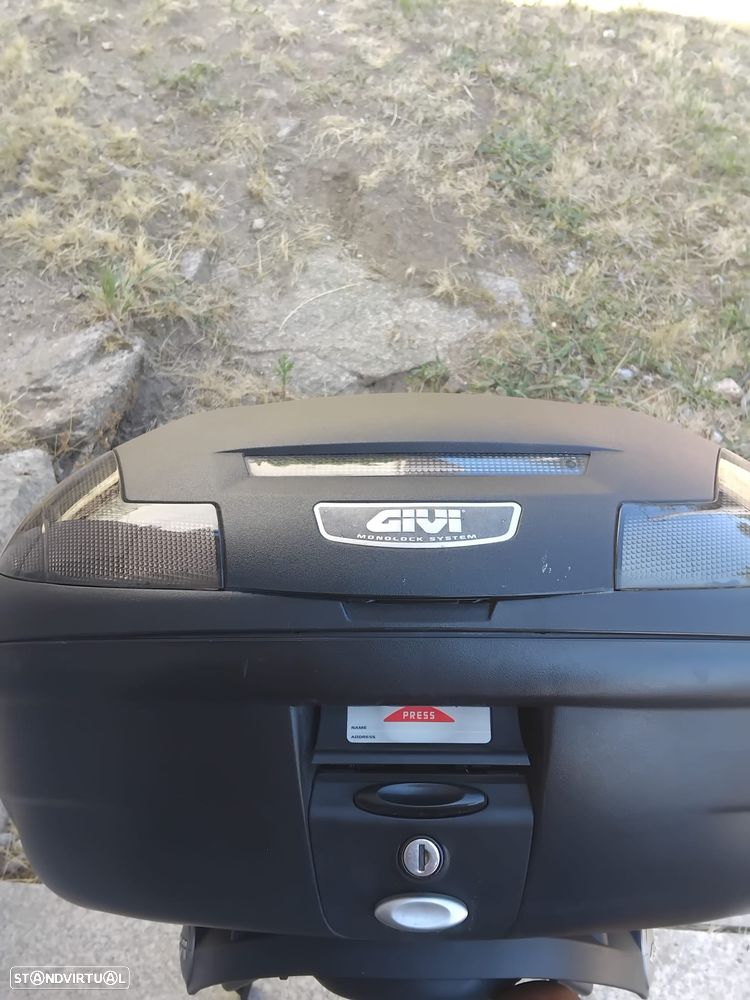 Suzuki SFV Gladius - 8