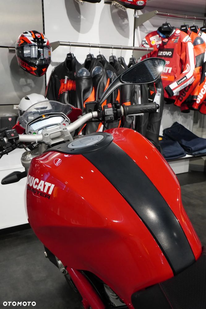 Ducati Monster - 11