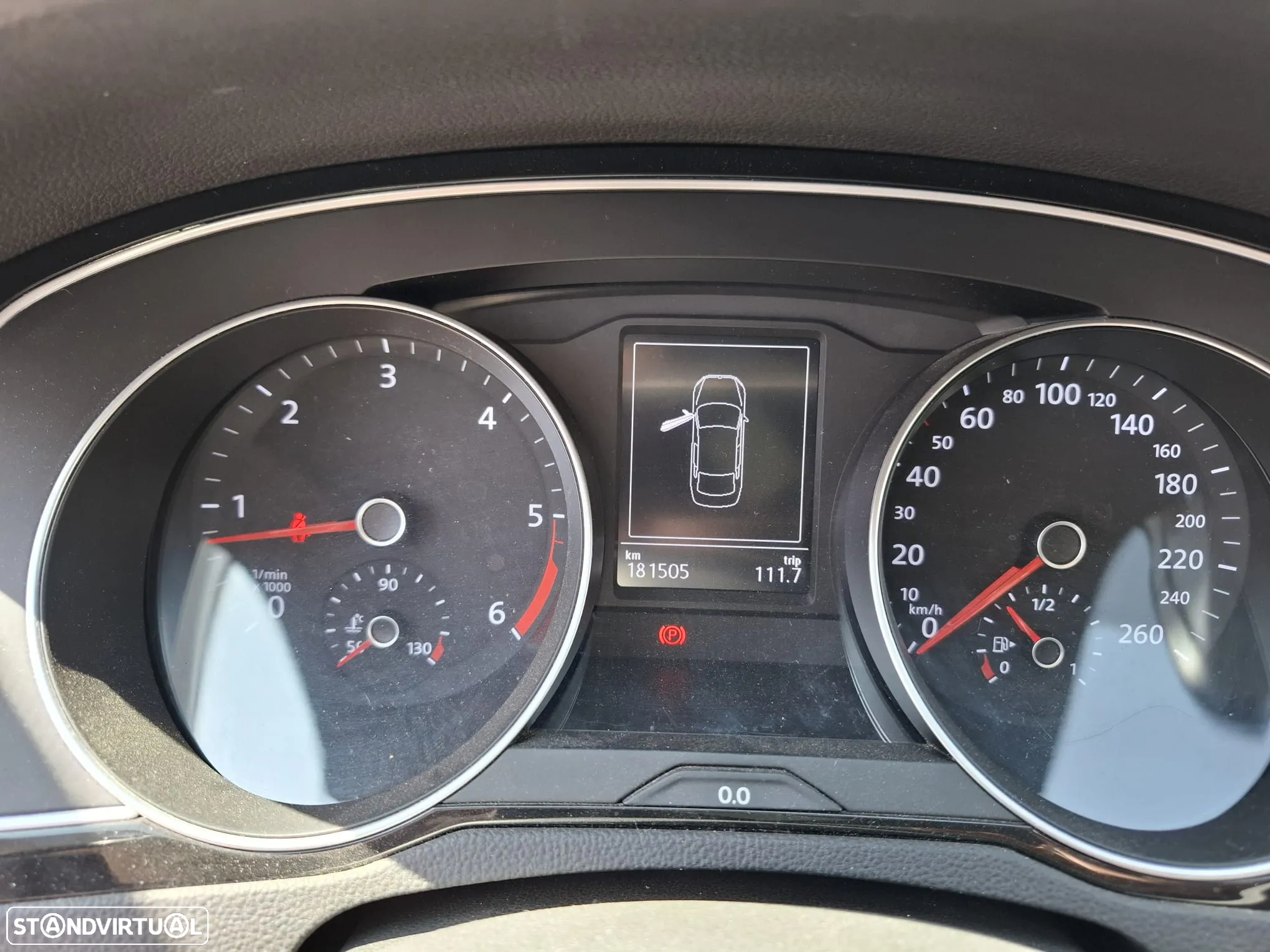 VW Passat 1.6 TDI Trendline - 29