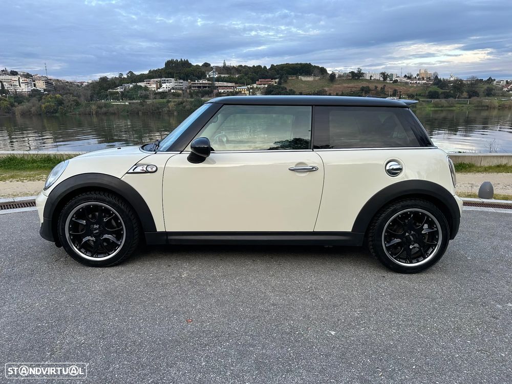 MINI 3 Portas Cooper SD - 3