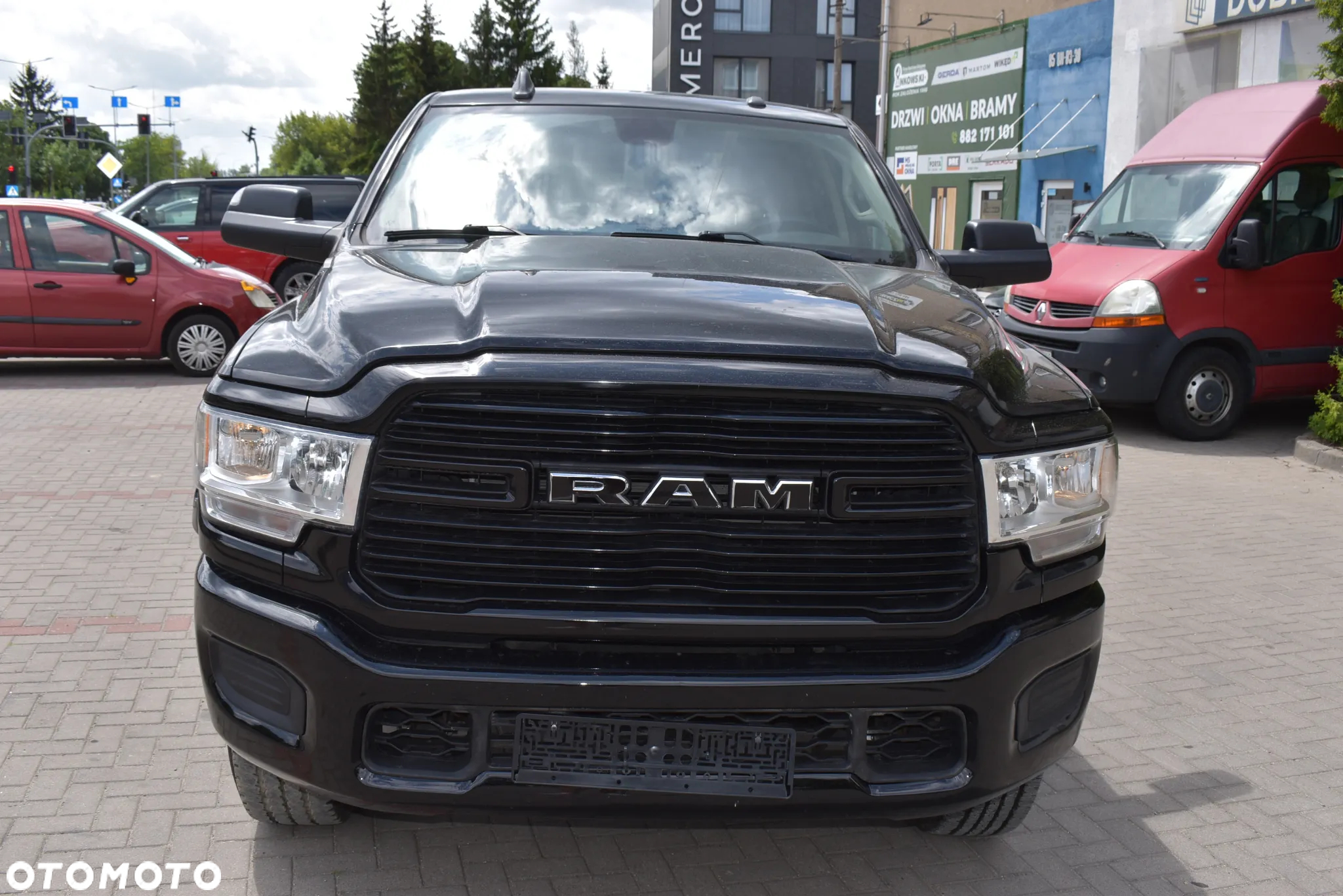 RAM 1500 Crew Cab Sport - 2
