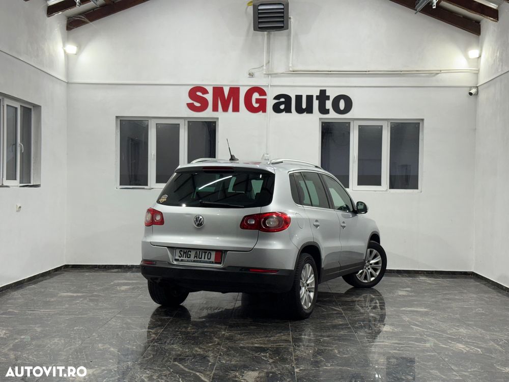 Volkswagen Tiguan 2.0 TDI DPF 4Motion BlueMotion Technology Exclusive - 4