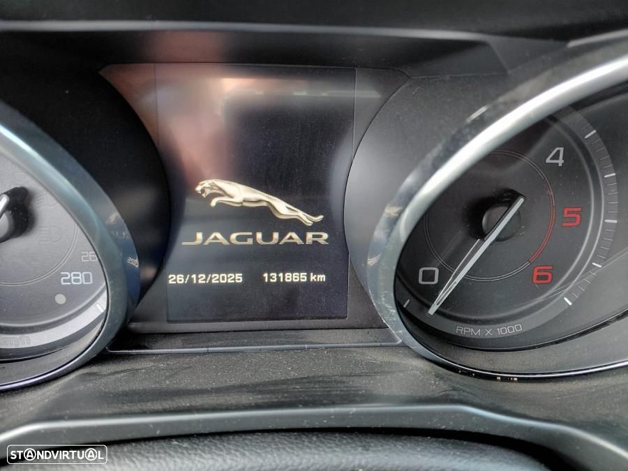 Jaguar XE 2.0 D Prestige Aut. - 10