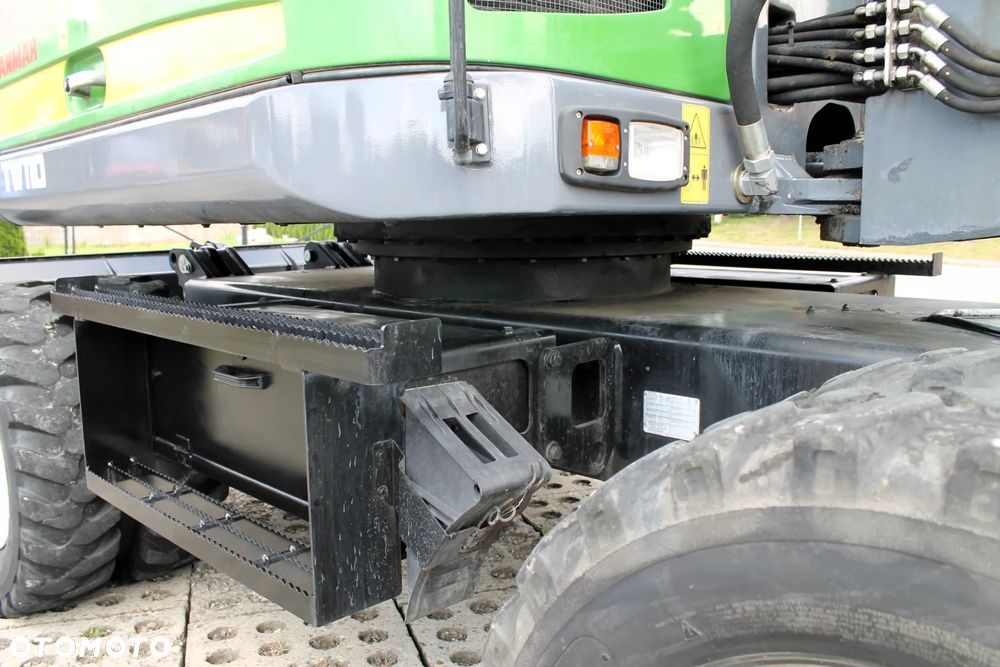 Schaeff TW110 koparka kołowa 4x4 - 11