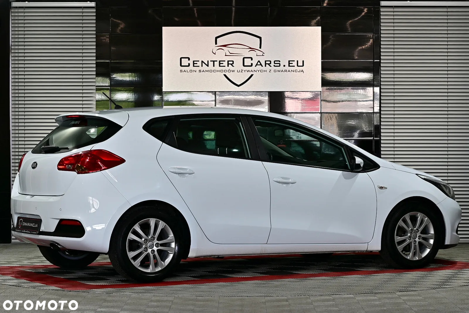 Kia Ceed - 16